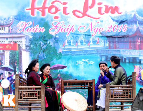 Tourists flock to Lim festival